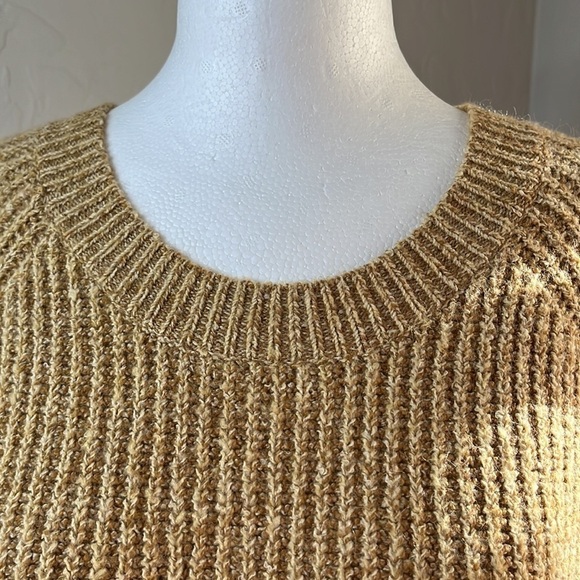 BP (Nordstroms) golden brown long sleeve sweater crewneck hip length small - Picture 2 of 10